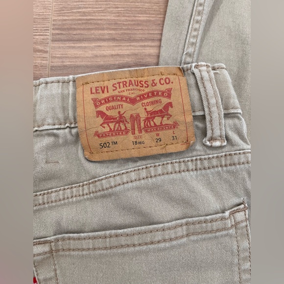 Levi’s 502 tan pants. In excellent condition. Size 29/31 - Picture 7 of 13
